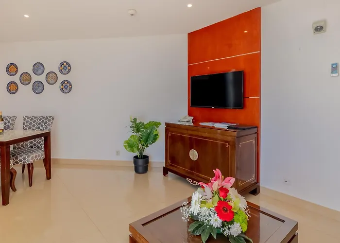 Monicca Collection Suites And Residences Albufeira